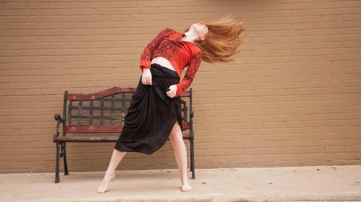 Sarasota Contemporary Dance presents ‘Grit,’ an abstract performance piece choreographed by Alyson Dolan, at 2 p.m. Saturday.