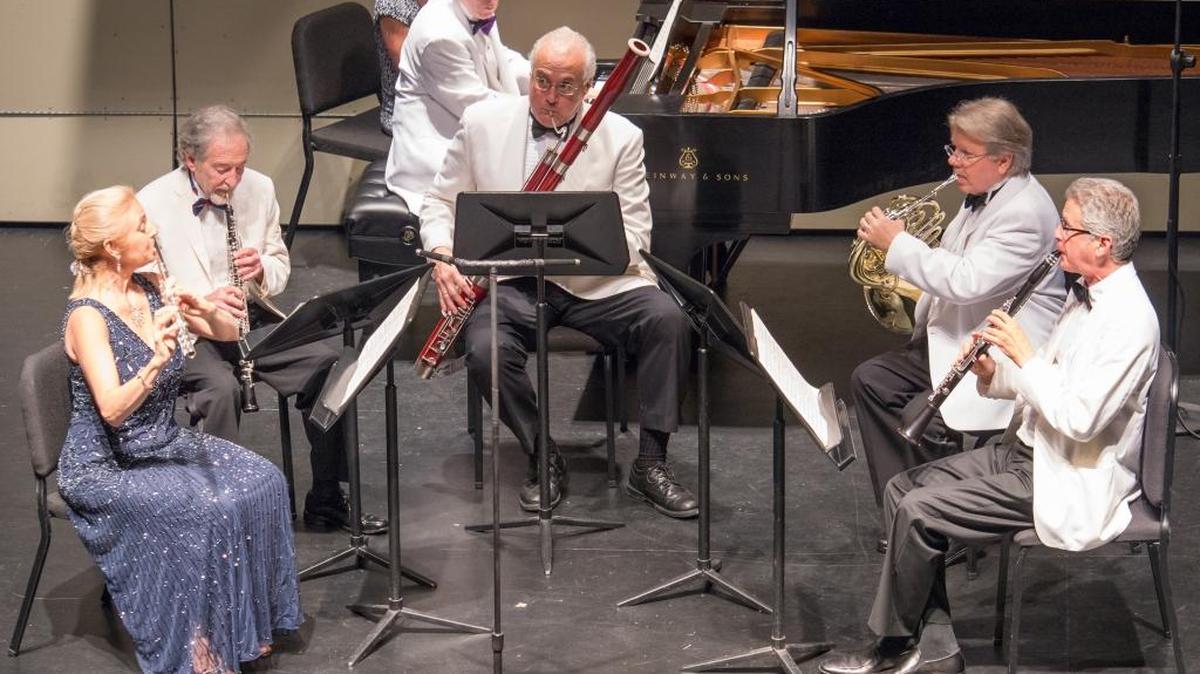 Carol Wincenc, Allan Vogel, Frank Morelli, William Purvis, Eli Eban and Robert Levin perform at a past Sarasota Music Festival.