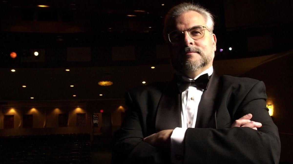 Sarasota Opera director Victor DeRenzi.