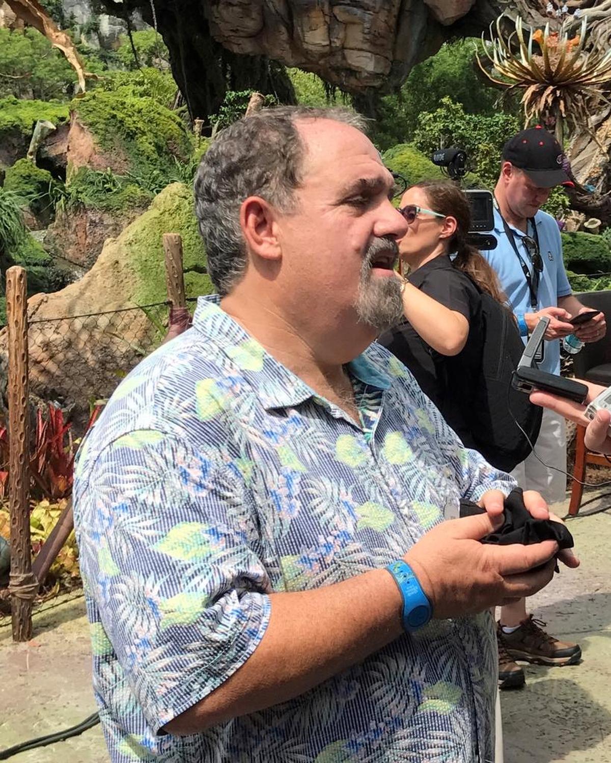 Jon Landau, producer of “Avatar,” talks about the relationship between the movie and the Walt Disney World land based on the movie.