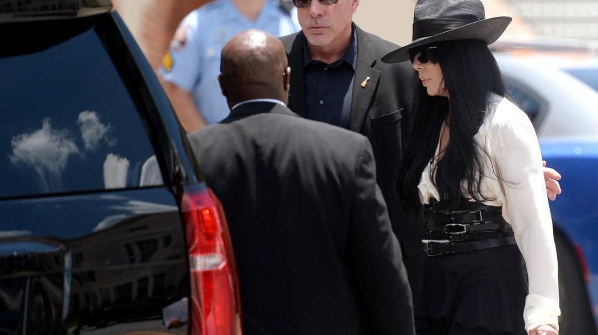 Cher leaves the funeral of Gregg Allman Saturday afternoon.