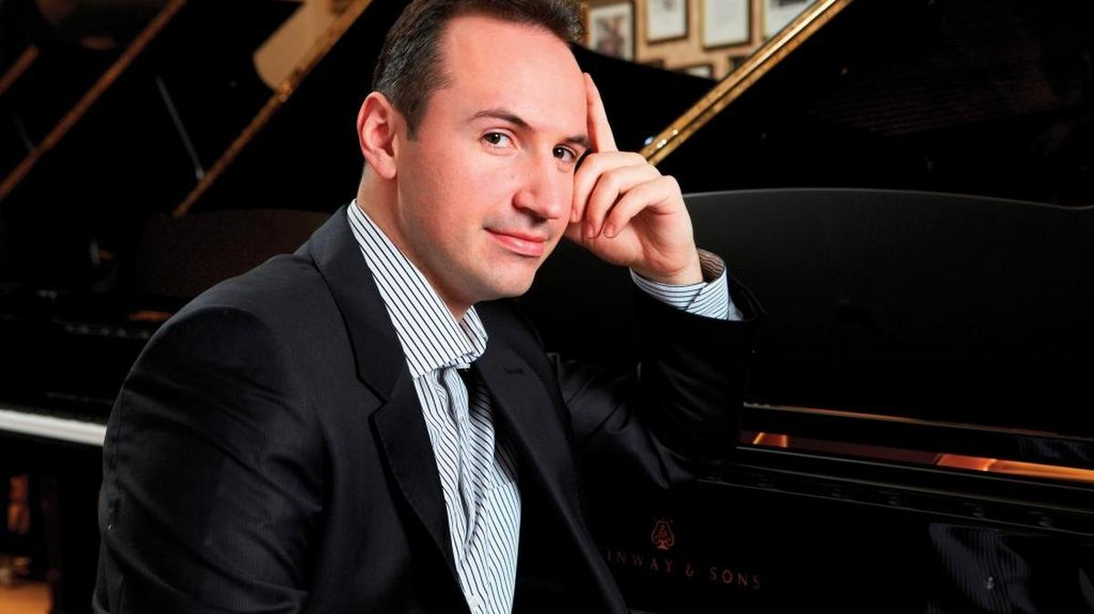 The soloist for Sarasota Orchestra’s Masterworks concerts this weekend is Simon Trpčeski, who has performed with major symphony orchestras all over the world.