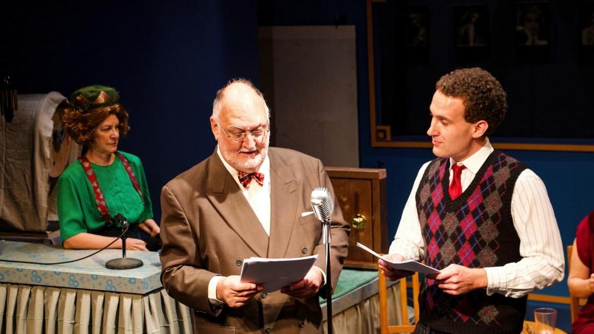 Becky Moran, Peter Ruscoe and Bradley Keville star in the Manatee Players’ production of “It’s a Wonderful Life.”