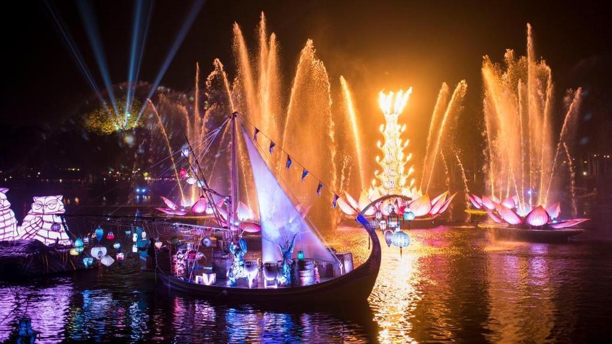 Rivers of Light is an elaborate theatrical production, a visual mix of water, fire, nature and light all choreographed to an original musical score.