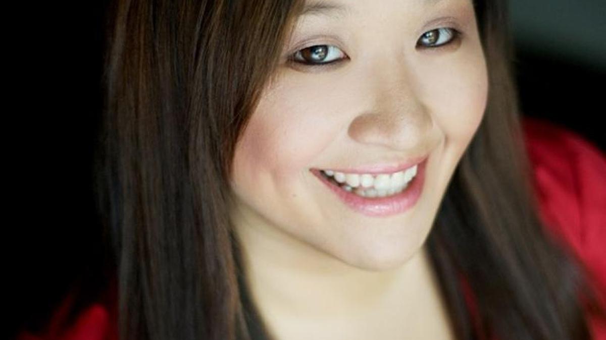 Jenny Kim-Godfrey will be the featured soloist “Holiday Popera,” the holiday show from the Pops Orchestra.