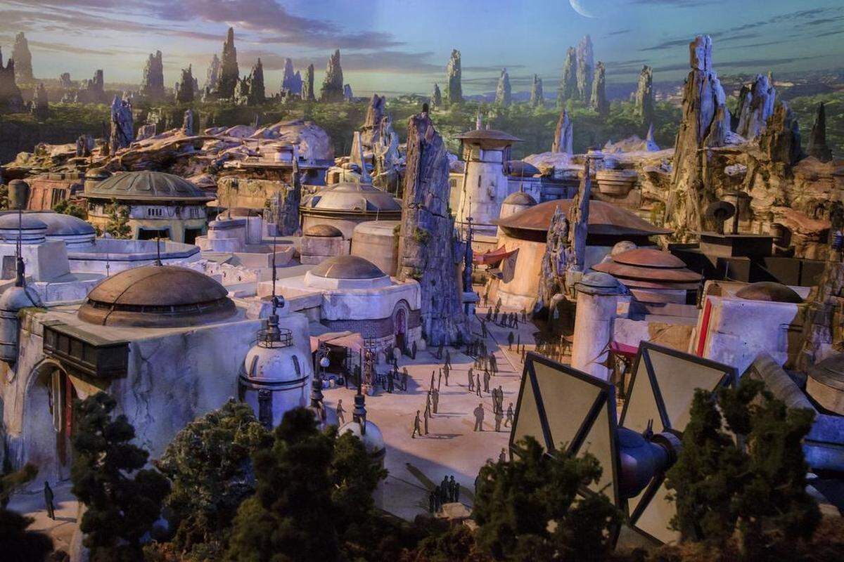 A model of the new “Star Wars: Galaxy Edge” expansion that is expected to open at Walt Disney World in fall 2019.