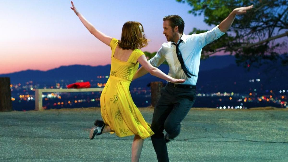 A symphony orchestra will perform the Academy Award-winning score of “La La land” while the film screens Sunday at the Mahaffey Theater.