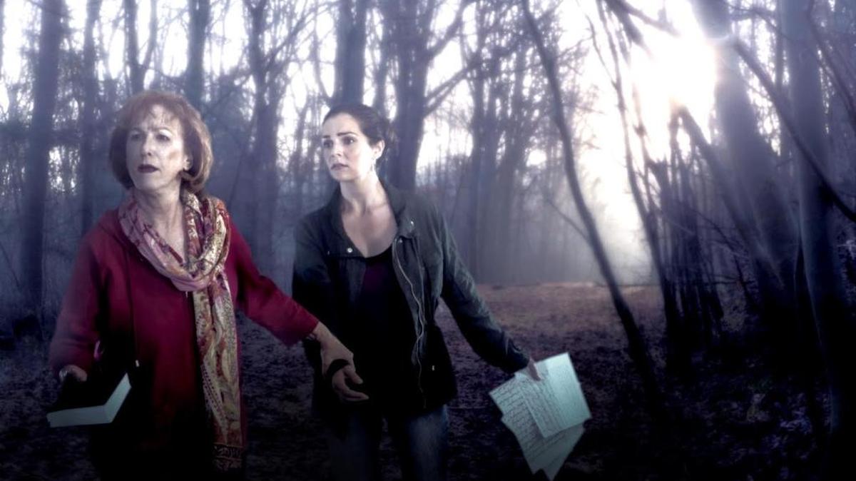 Barbara Redmond, left, and Brittany Proia star in the Urbanite Theatre’s production of “Breadcrumbs.”