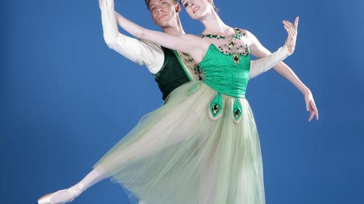 Amy Wood and Jamie Carter in George Balanchine’s Jewels (Emeralds).