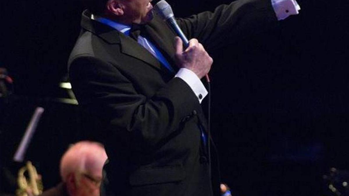 Tony Sands brings his Frank Sinatra tribute show “A Very Good Year” to the Manatee Performing Arts Center for one performance only.