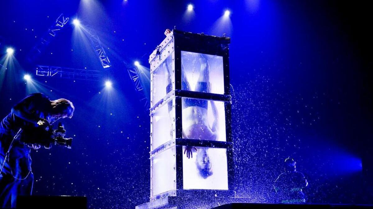 “The Illusionists,” which returned to the Straz Center for the Performing Arts in Tampa for five shows this weekend, is a pure magic show.
