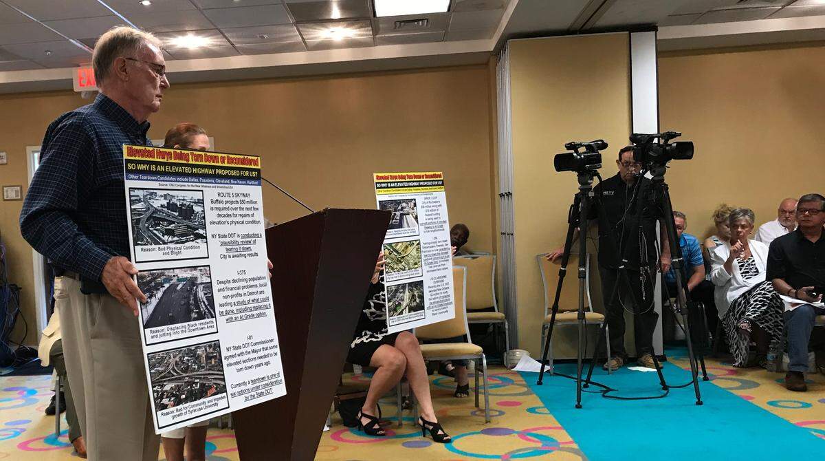 The prospect of an elevated bridge over the Manatee River being built to connect Bradenton and Palmetto resulted in a packed house of concerned citizens at the Sarasota/Manatee Metropolitan Planning Organization meeting Monday. Citizens were unable to persuade board members to remove the flyover concept from consideration.