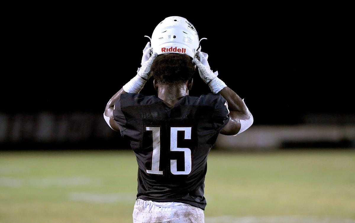 Knowledge McDaniel takes to the field at his last high school game during Friday night’s game at Pirate Stadium between Braden River and St. Petersburg High.