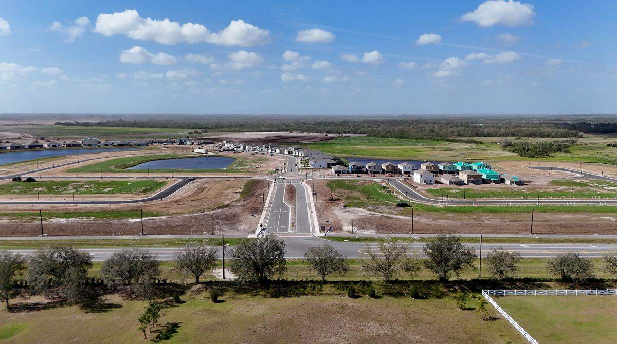 Foxbrook residents are complaining of constant dirt in their homes, yards and cars from dirt blowing from the nearby Rye Ranch construction site in Parrish. Photos taken March 4, 2025.