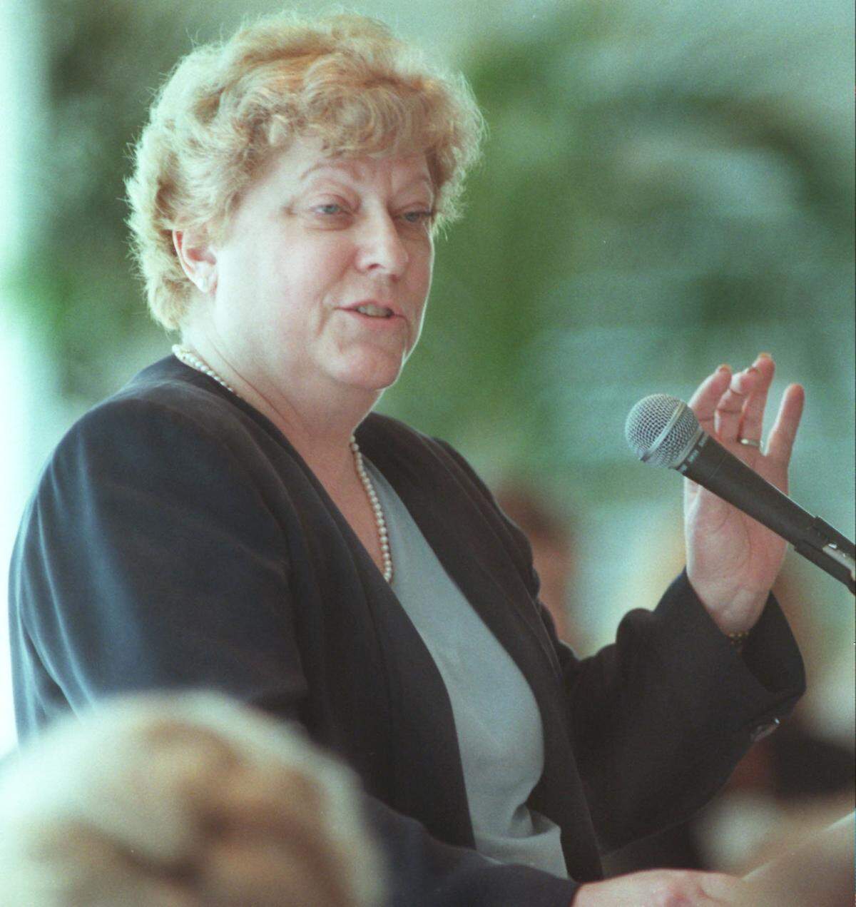 In this Bradenton Herald archive photo, Dorothy “Dot” Ridings gives a keynote speech at Manatee Community Foundation’s annual meeting in 2000. After leaving her role as publisher at the Bradenton Herald in 1996, Ridings was then serving as president of the Council on Foundations.
