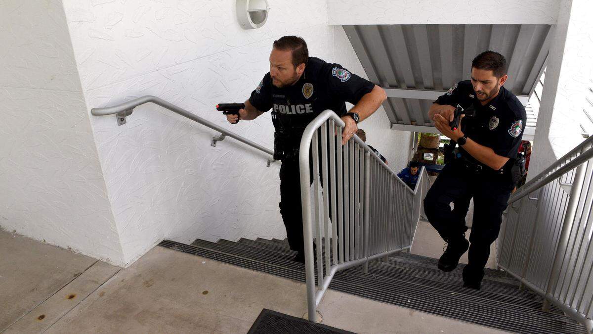 Members of the Sarasota Police Department, Sarasota County schools and Sarasota County Sheriff’s Dispatch participated in active shooter training at Southside Elementary School in Sarasota Friday. The group ran several scenarios, and the participants were unaware of the training before getting called by dispatchers.