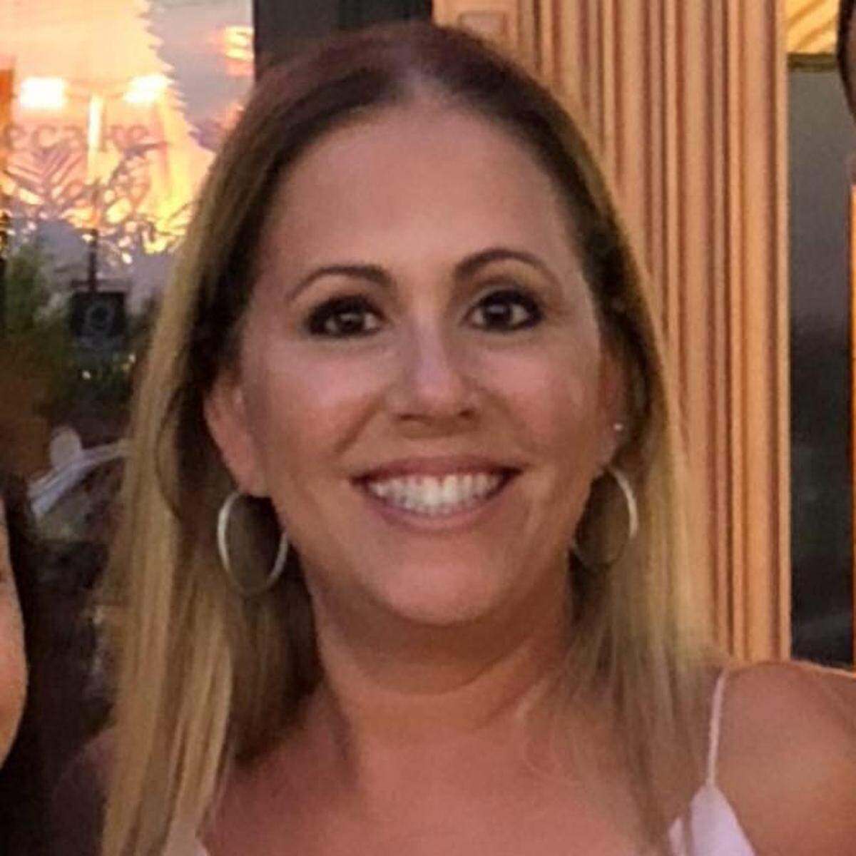 Michelle Hunt died on Dec. 16 hours after her boyfriend told deputies she had fallen off his boat while they were docking near a Casey Key tiki bar. With the cause and manner of her death still undetermined, detectives are investigating her death but Hunt’s boyfriend is refusing to talk to them.