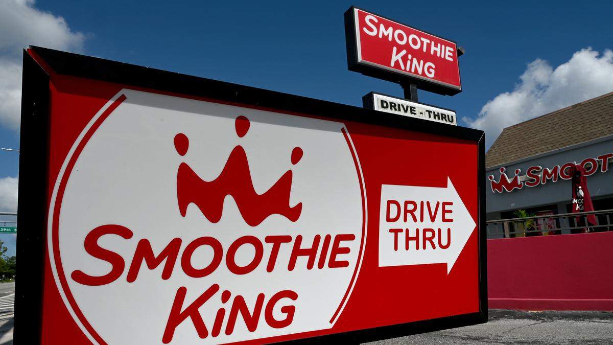 Smoothie King confirmed plans to open a new location at 8546 Heritage Green Way in early 2025. The Smoothie King at 3816 Manatee Ave. W., Bradenton, is pictured Tuesday.