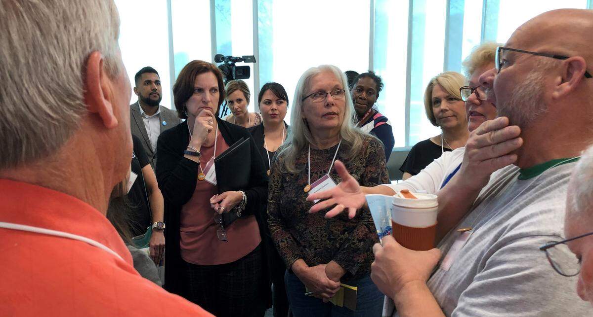 Citizens and officials gathered Monday at State College of Florida to discuss the community vision for the traffic system in Manatee and Sarasota counties for the next 50 years.