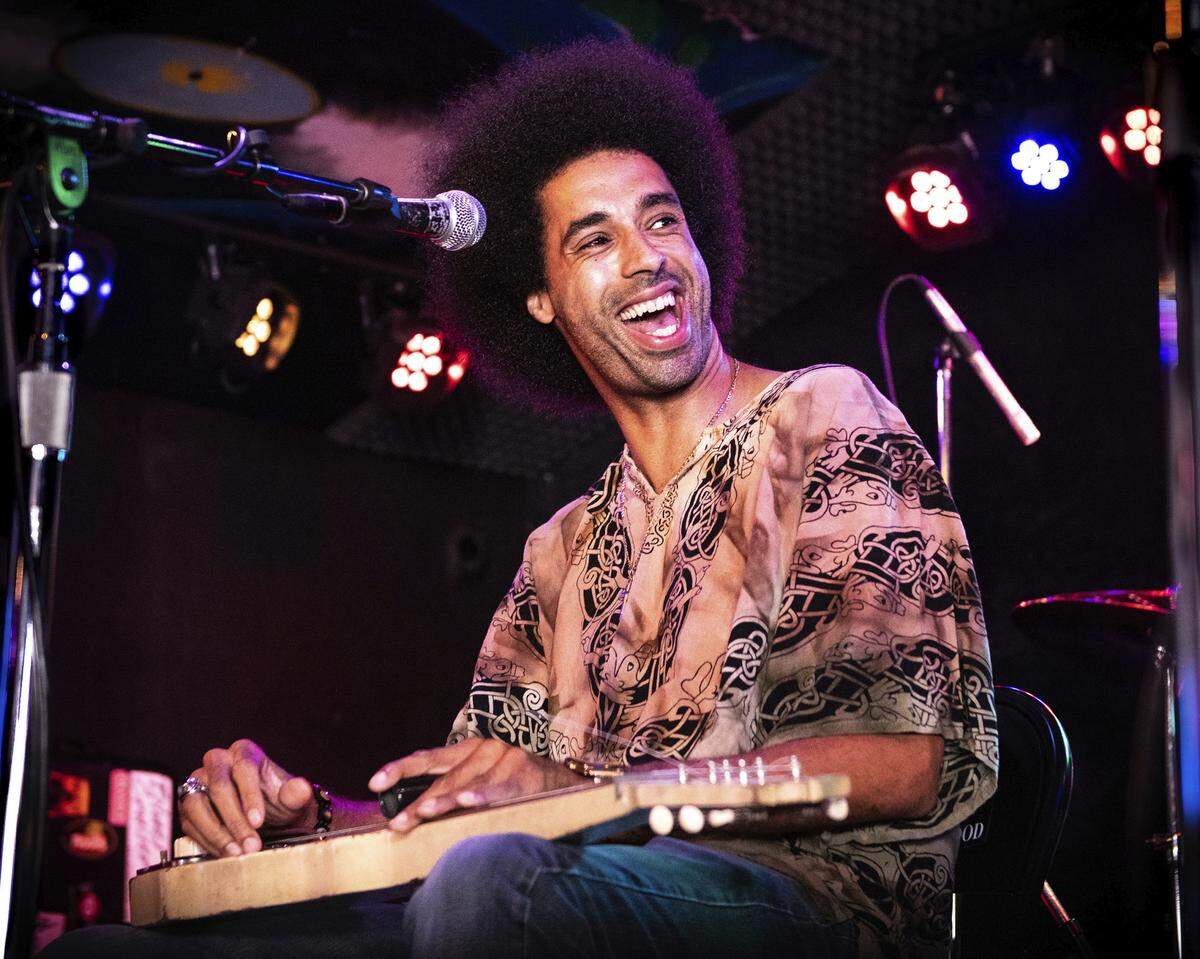 Contemporary blues standard-bearer Selwyn Birchwood will headline this weekend’s “Giving Hunger the Blues” charity music festival in Sarasota.