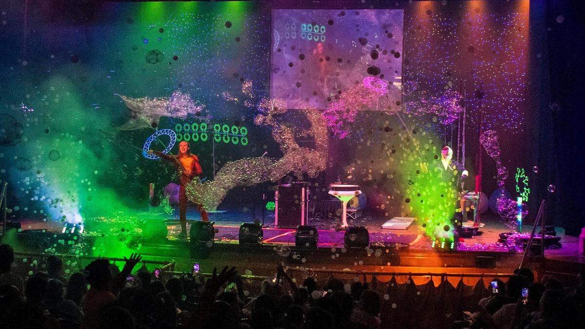 Blaise Rynes performs with the Spheres Bubbles Show, which is coming to the Manatee Performing Arts Center. His act was seen on “America’s Got Talent.”