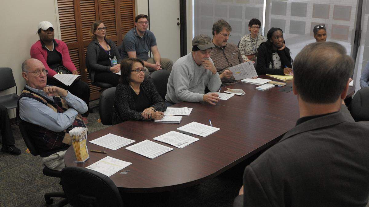 Bill Carlson with Infogroup talks about his company's business database program, ReferenceUSA, during a workshop Monday at the Manatee County Central Library. The library is making an effort to expand its business resources and emphasize use of its business incubator. 
 GRANT JEFFERIES/Bradenton Herald