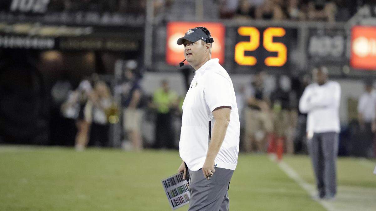 Central Florida head coach Josh Heupel directs his team against Florida Atlantic during the second half of an NCAA college football game, Friday, Sept. 21, 2018, in Orlando, Fla.
