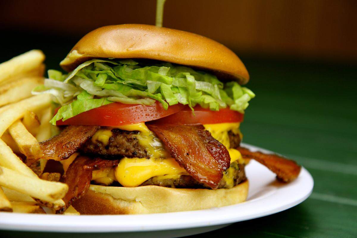 Burgers are a best seller at Beef O’Brady’s. Fans now have a new Bradenton location where they can get one.