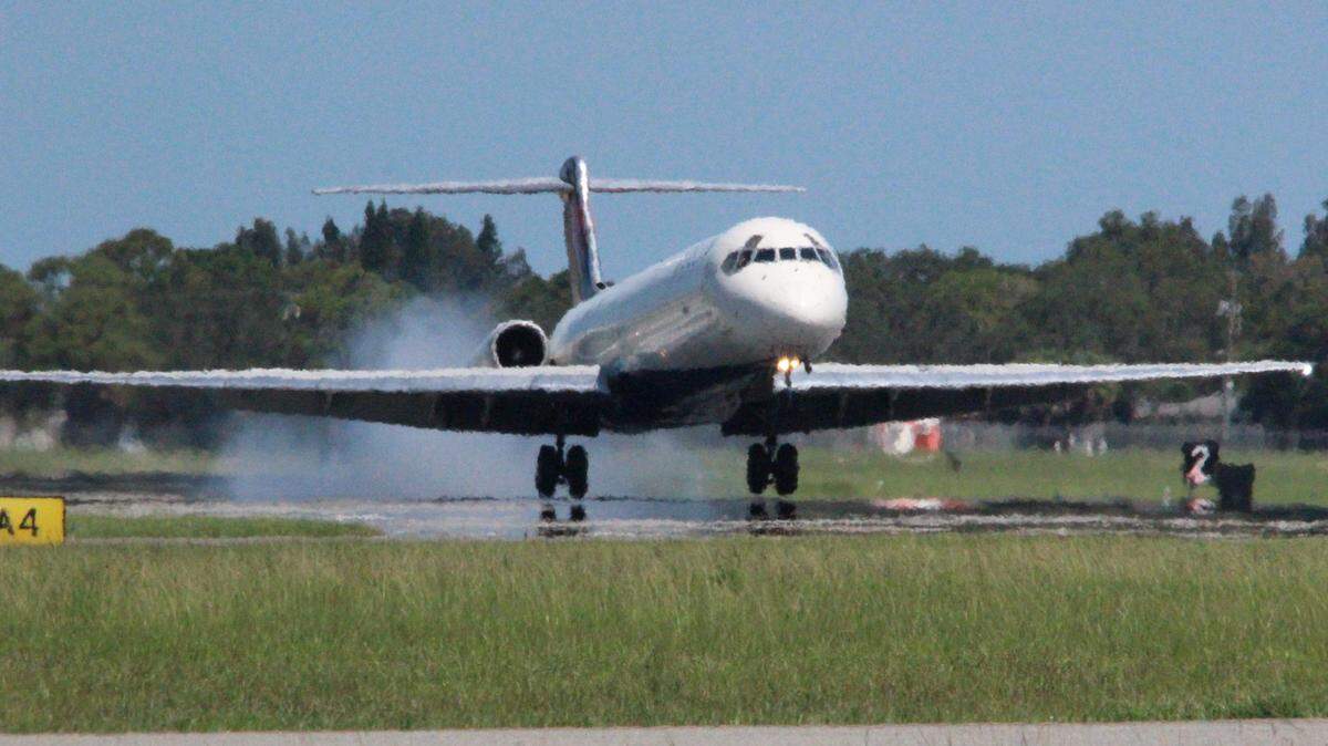 Delta Airlines has accelerated the retirement of its MD-88 and MD-90 aircraft as a result of the COVID-19 pandemic. The routes once flown by these workhorse aircraft are being taken over by more efficient, newer aircraft. The MD-88 will make its last departure from SRQ Tuesday morning.