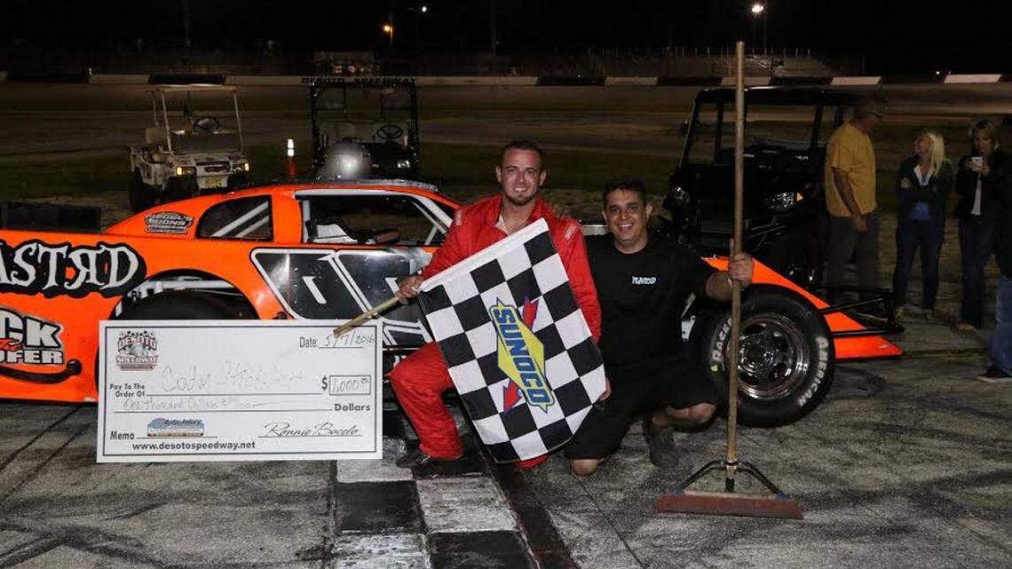 Stickler sweeps open wheel modified 50-lap races at Desoto Speedway 