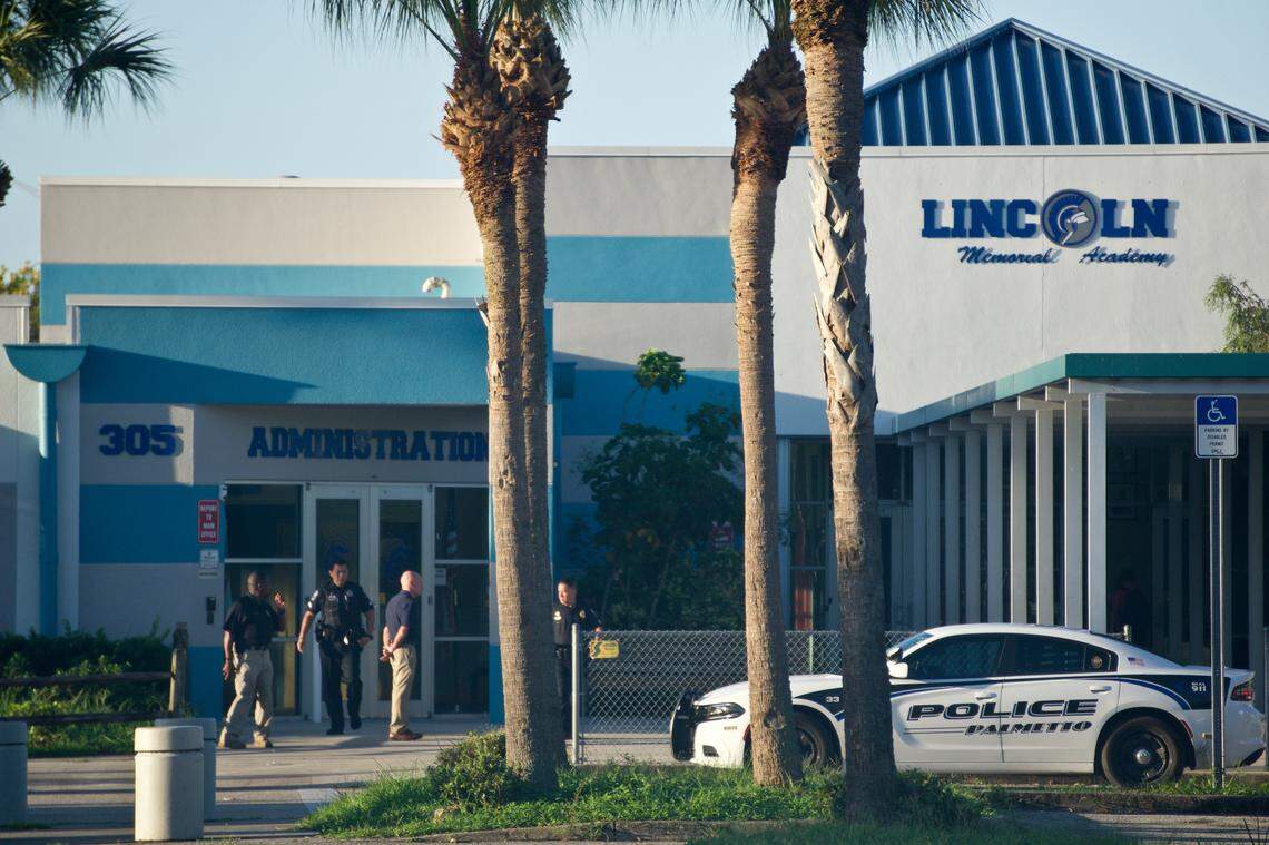 Lincoln Memorial Academy, 305 17th St. E., Palmetto