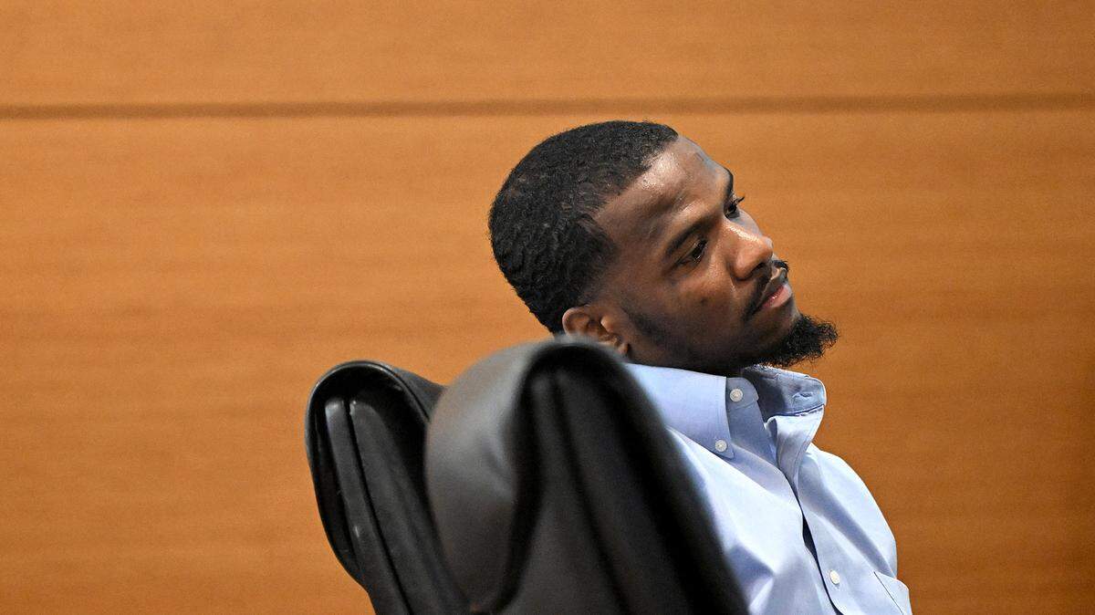 Shamar Johnson awaits the verdict during his trial at the Manatee County Judicial Center, for the 2021 shooting that killed Cecil Richardson.