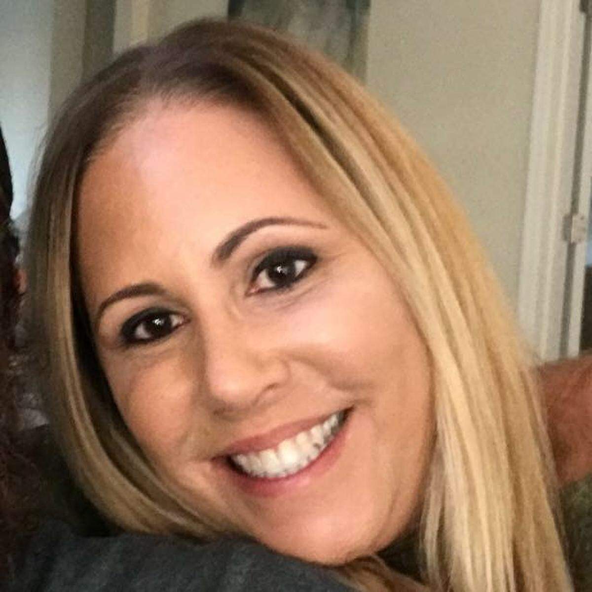 Michelle Hunt died on Dec. 16 hours after her boyfriend told deputies she had fallen off his boat while they were docking near a Casey Key tiki bar. With the cause and manner of her death still undetermined, detectives are investigating her death but Hunt’s boyfriend is refusing to talk to them.