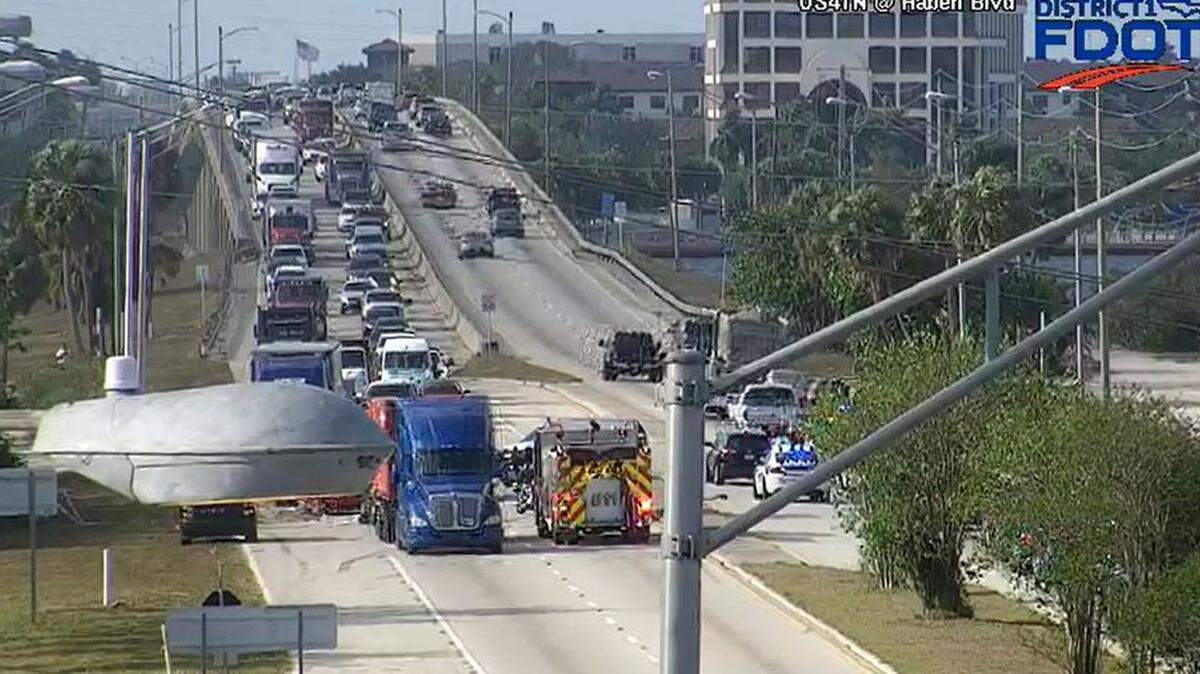 A crash on the DeSoto Bridge in Palmetto temporarily closed both northbound lanes on Tuesday, April 11, 2023.