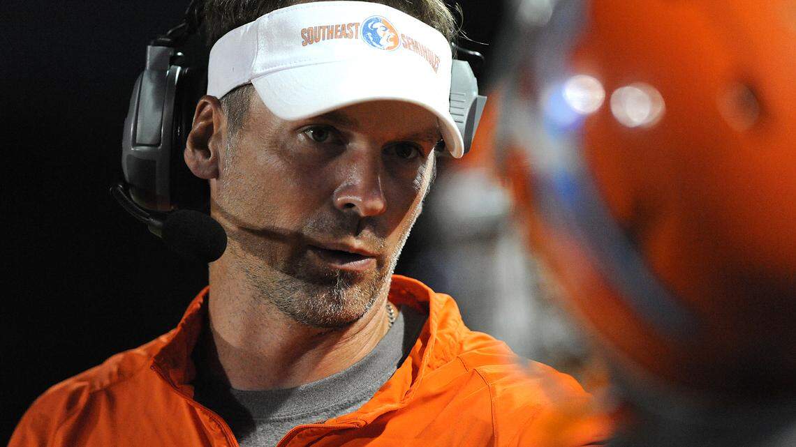 Alan Dell: Warren and Freeman inherited tough jobs at Southeast High, Bayshore High 