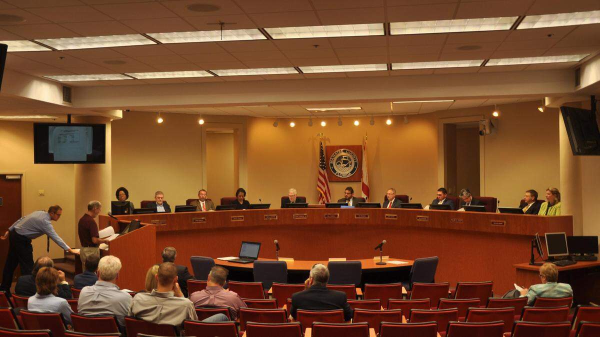 A meeting in December 2015 of the Manatee County Planning Commission MARC R. MASFERRER/Bradenton Herald.