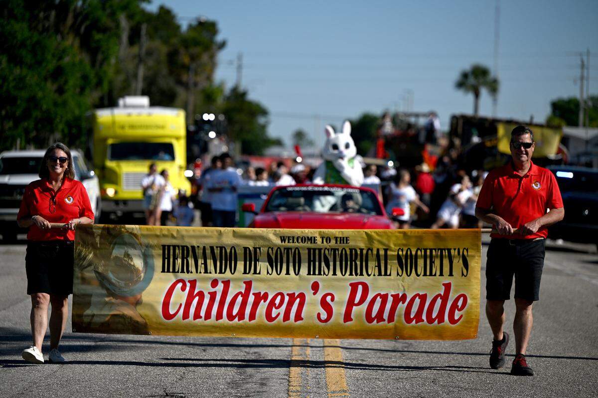 A banner heads off the start of the Hernando De Soto Historical Society’s Children’s Parade.
