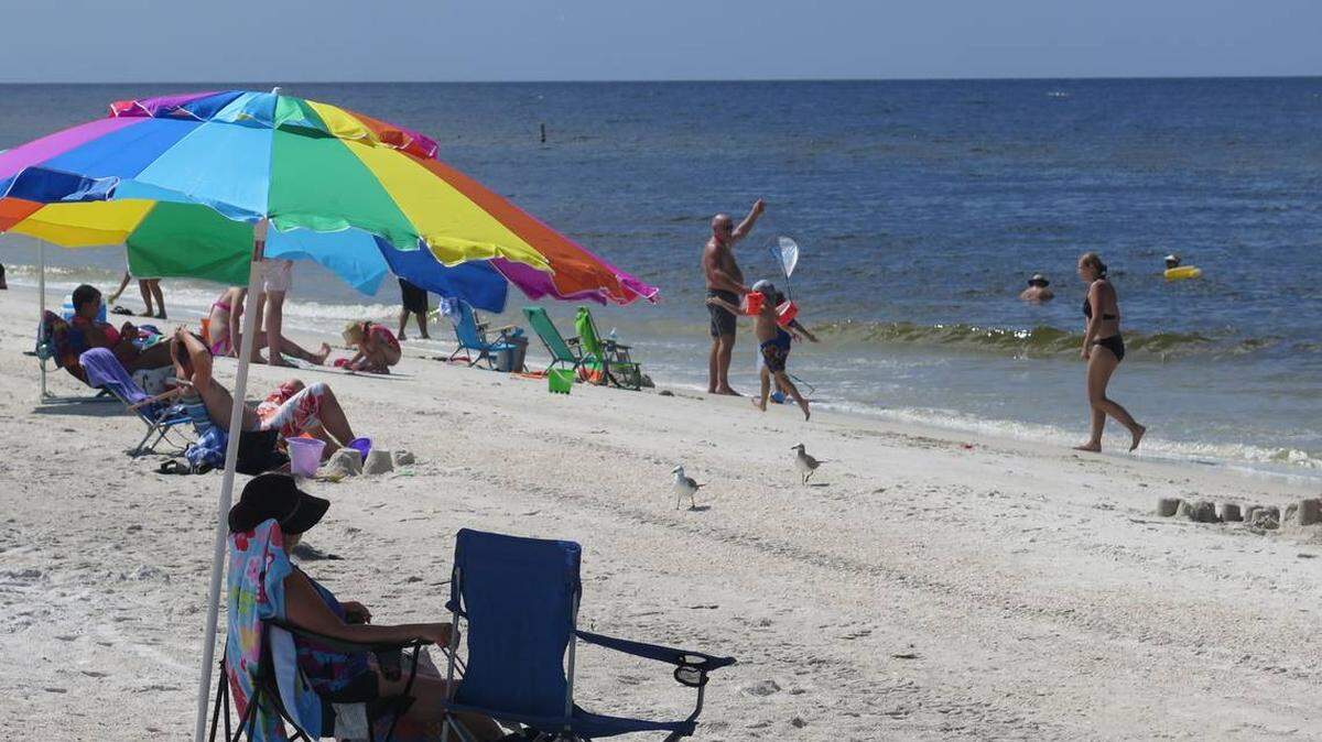 Red tide is weaker - but still maintains its grip - on Anna Maria Island beaches in Manatee County as the algae bloom pushes northward, now impacting Pinellas County, according to the Florida Fish and Wildlife Conservation Commission.