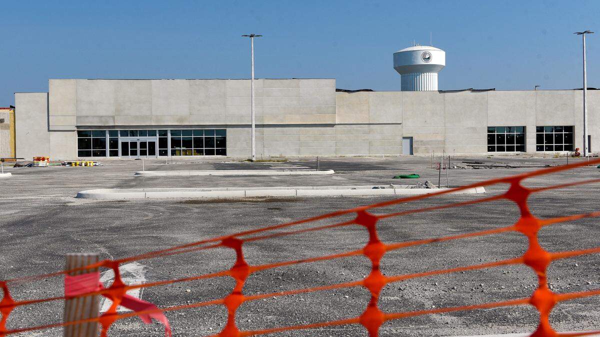 Construction is continuing on the Target store which will be approximately 49,000 sq. feet when complete in the shopping center in the 7000 block of Manatee Avenue West.