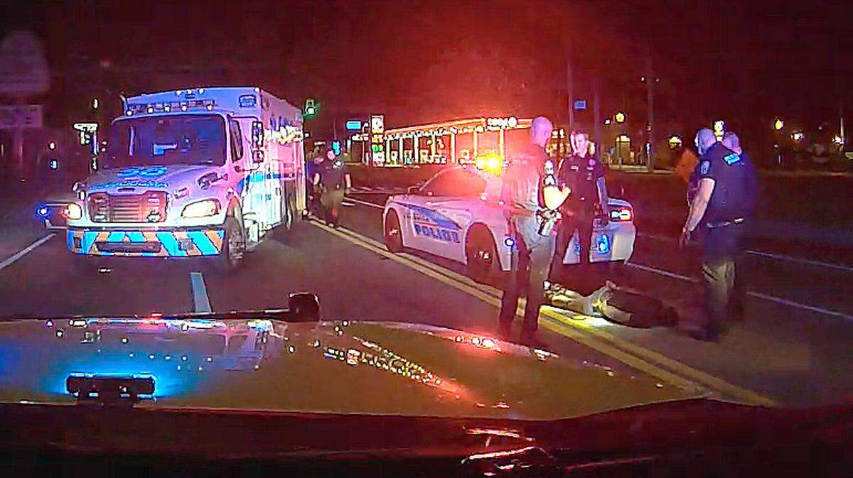 A screenshot from video from the night of Nov. 1 when Palmetto police responded to a call when Breonte Johnson-Davis was alleged to be acting aggressively towards customers and employees at a store.