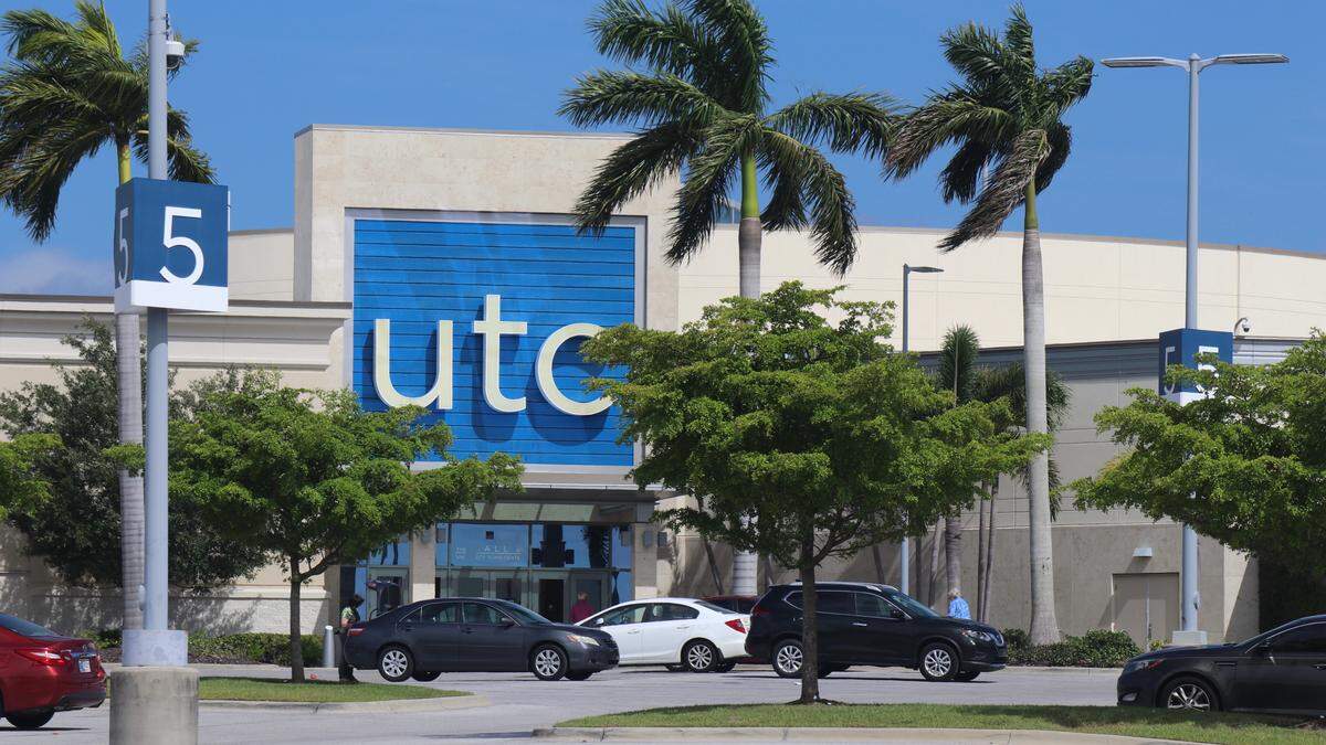  The Macy’s department store closest to Bradenton, the one in the Mall at University Town Center,&nbsp; is reopening on Monday.