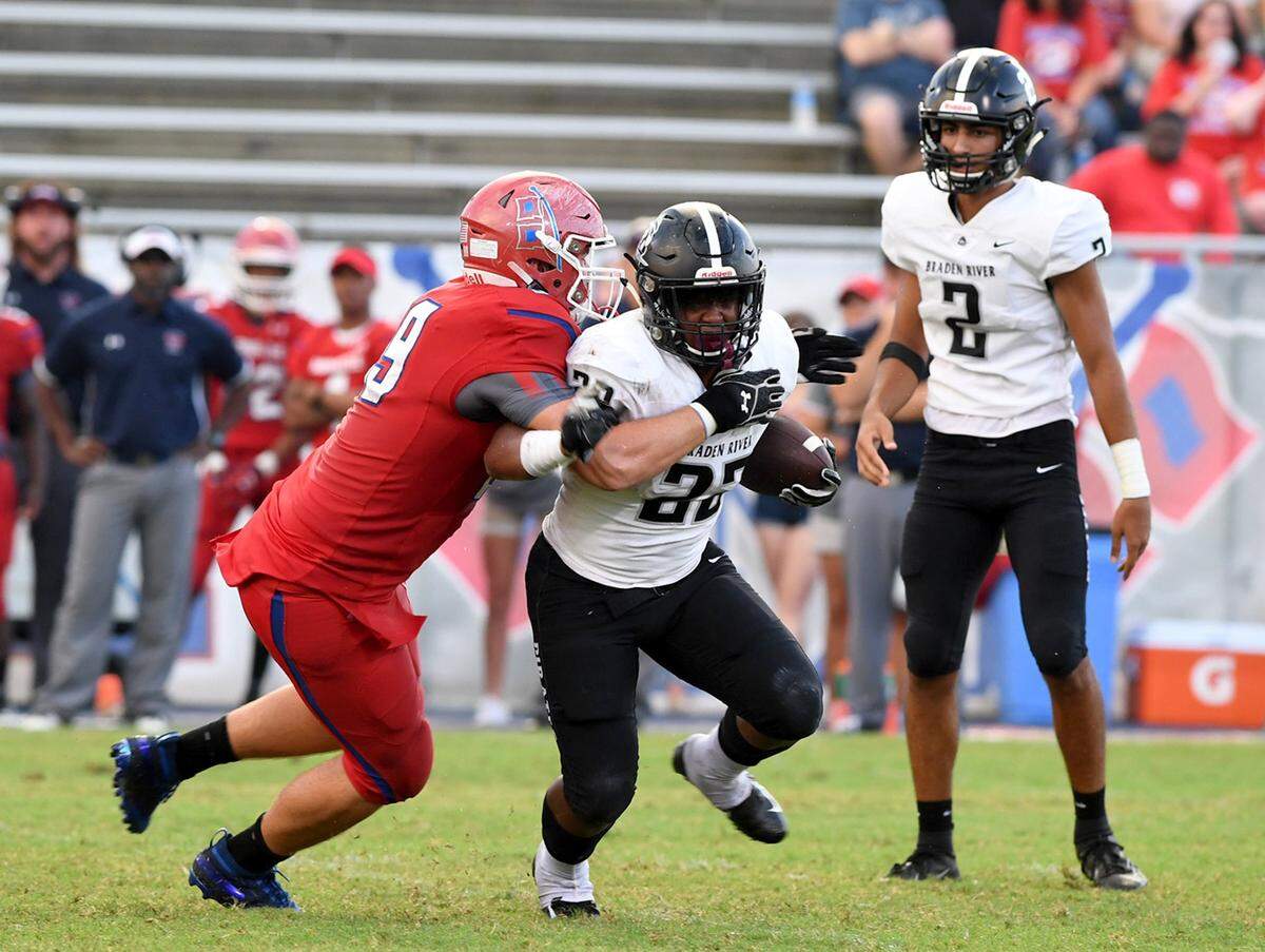 Running back Lavontae Youmans (22), quarterback Shawqi Itraish (2) and Braden River host Punta Gorda Charlotte on Friday night in their Class 6A-District 12 opener.