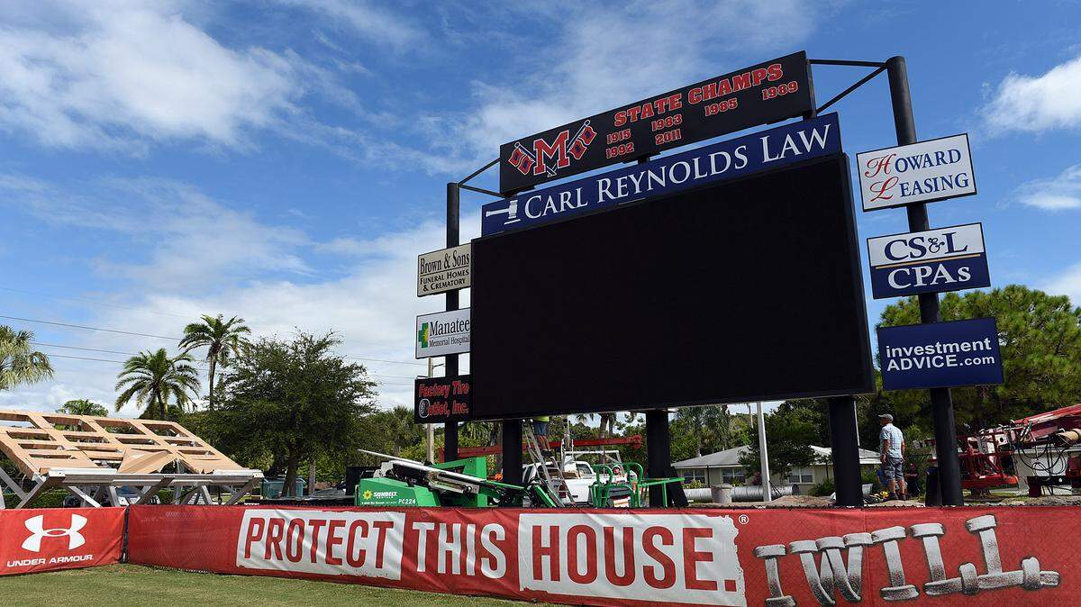 The giant video screen at Joe Kinnan Field at Hawkins Stadium.
 TIFFANY TOMPKINS-CONDIE/Bradenton Herald file