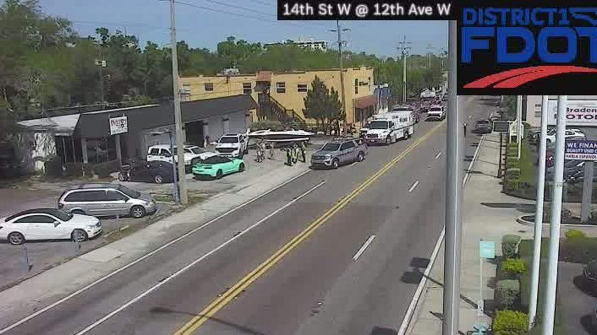 A motorcycle rider died after crashing into a building in downtown Bradenton on Sunday, police said.