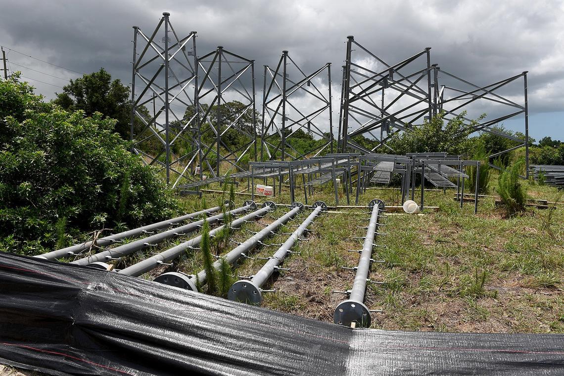 Manatee County commissioners decided Tuesday to halt the construction of a much needed public safety radio tower off of Tallevast Road in the interest of nearby residents' concerns that they were not properly notified.