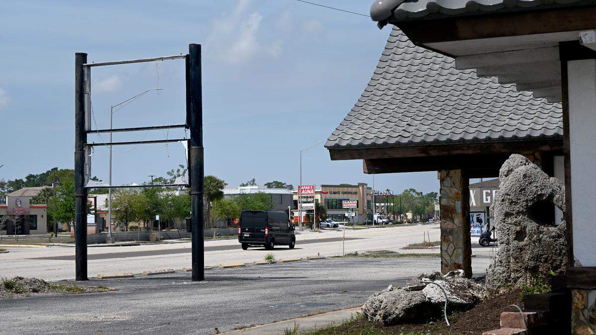 The land where Jo-To Japanese Steak House served the area for 40 years before closing may soon be the site for food trucks.