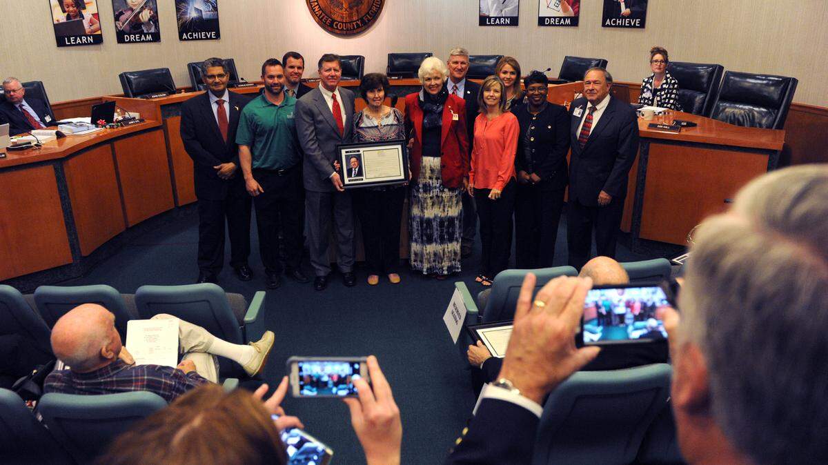 The family of former School Superintendent Gene Witt photographed as Manatee County educators, Gene Witt, Dan Nolan,and Mary Cantrell, all who passed away in 2015, were honored at the Manatee County School Board meeting Tuesday.GRANT JEFFERIES/Bradenton Herald