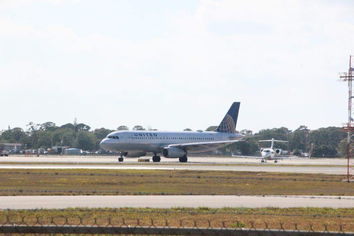 A United Airlines flight taxis at Sarasota Bradenton International Airport. The airline announced the start of nonstop flights to Denver for spring break in 2019.