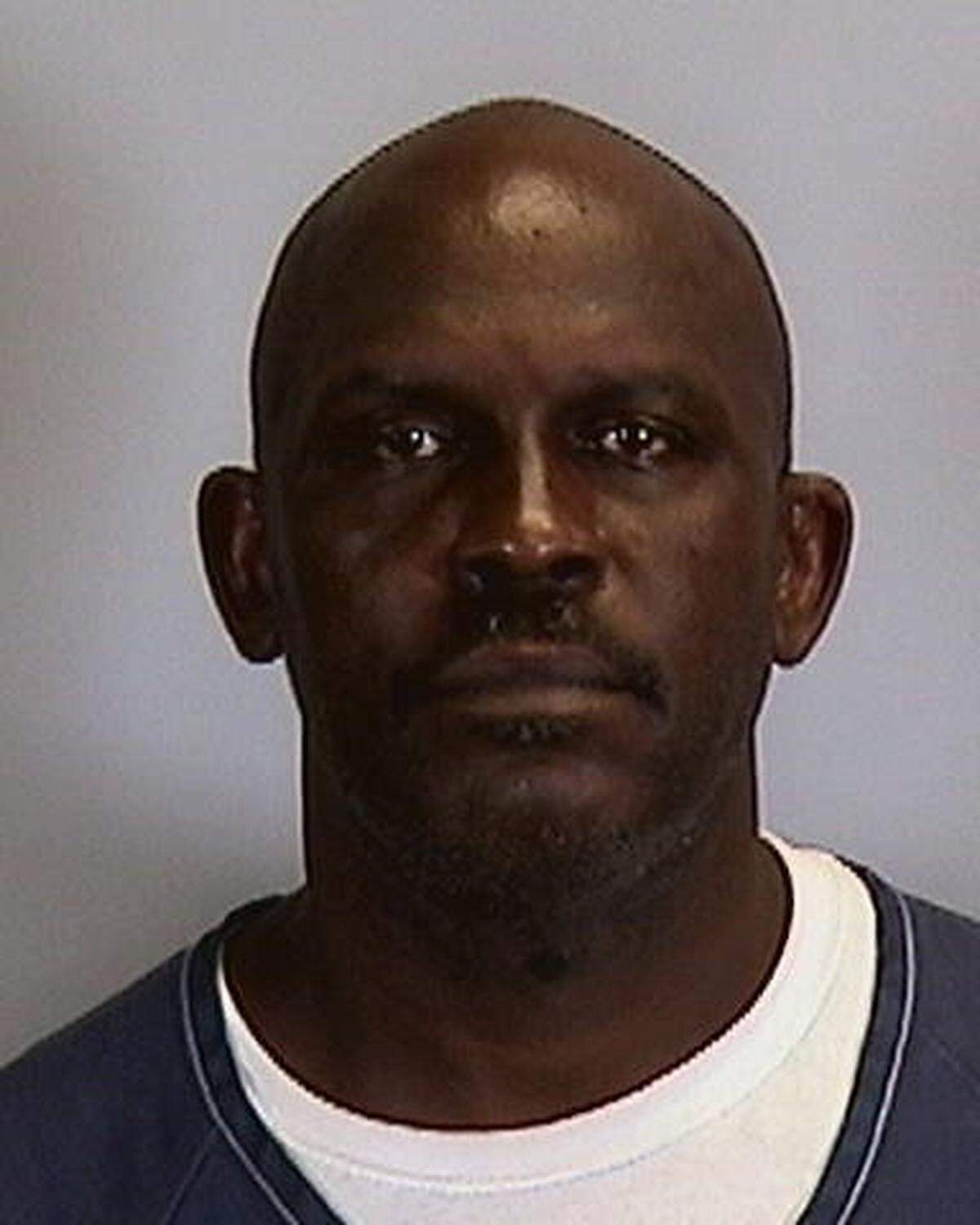 David Bell, capias, $1,500 bond.