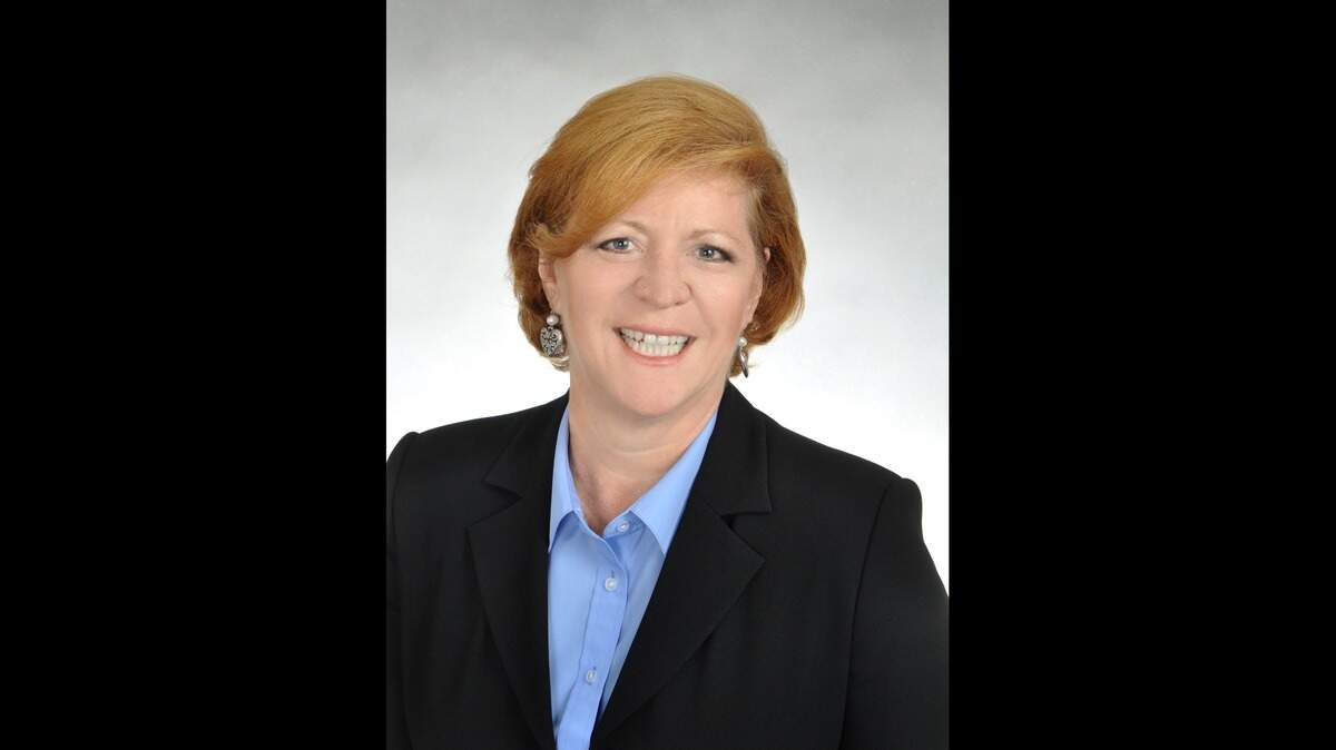 Jayne Kocher, a Bradenton realtor and community advocate, announced that she is running for Councilman Gene Gallo’s Ward 1 seat on Bradenton City Council. Gallo is retiring after serving 60 years with the city.